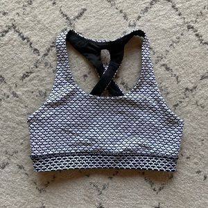 Lululemon time to sweat bra size 4